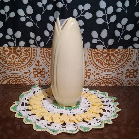 Other - Vintage Tulip Vase - Easter